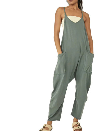 Einfarbiger Jumpsuit mit V-Ausschnitt und Taschen