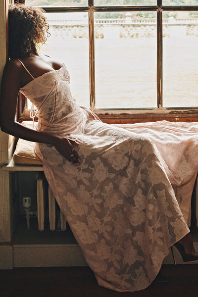 Paulette™ – Elegantes langes Korsettkleid
